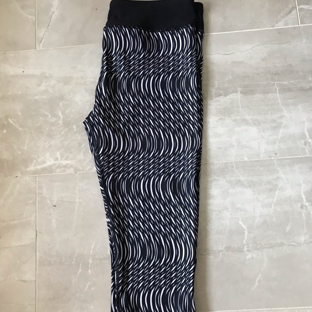 Under Armor Cropped Workout Pants